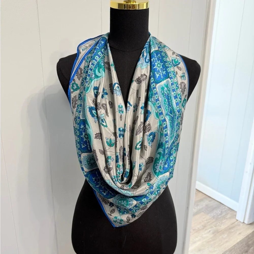 100% Silk Blue and white Patterned Scarf 31X31